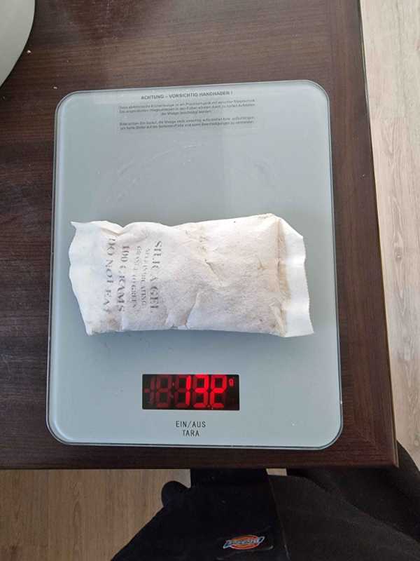 100gr. Säckchen voll gesättigt daher 132gr.