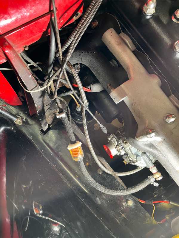 Ölfilter mit neuen HD Schläuchen.jpg