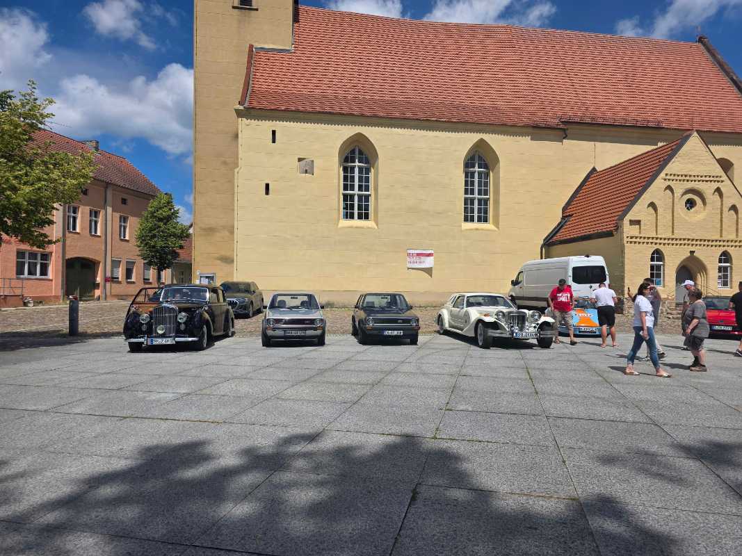 Auf dem Kirchplatz in Rheinsberg