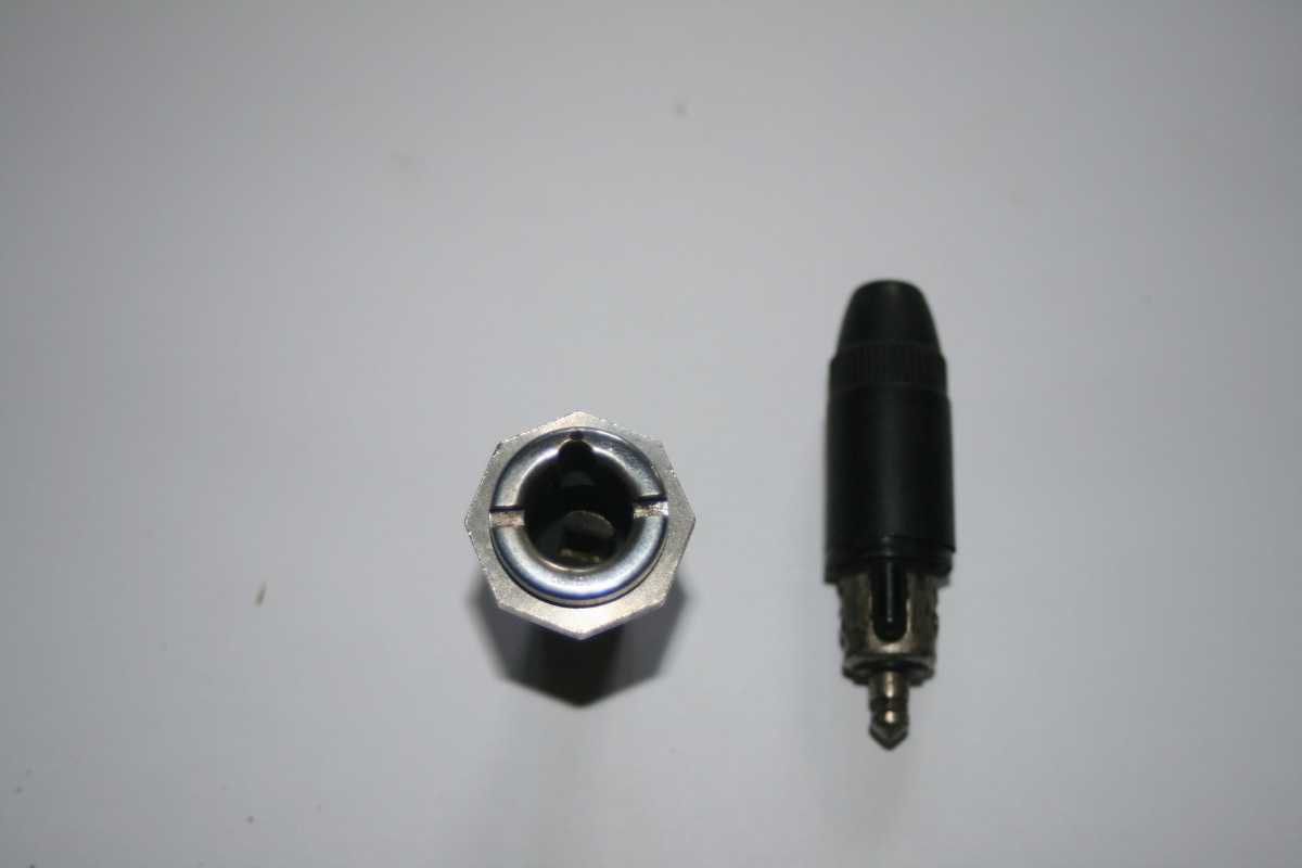 Steckdose Stecker Nase.jpg