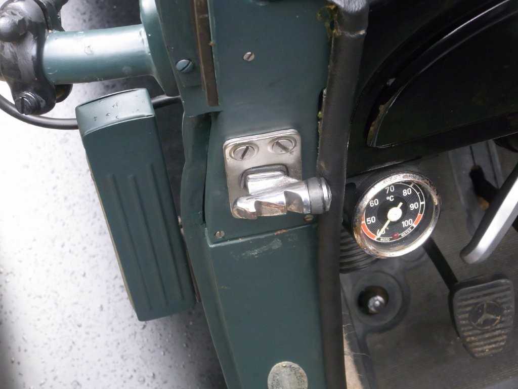R0023702aa.JPG