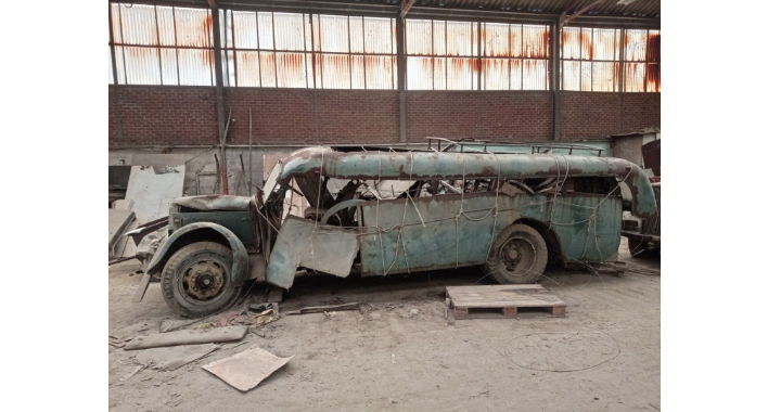 mercedes bus2.png